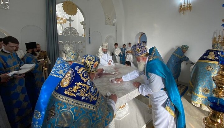 В Криворожском священномученика Владимира, митрополита Киевского и Галицкого освятили Успенский собор. Фото: eparhia.com.ua