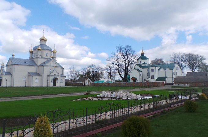 Свято-Сретенский женский монастырь в селе Михновка