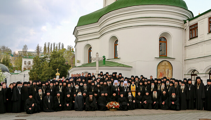 Călugării Lavrei Peșterilor din Kiev. Imagine: lavra.ua