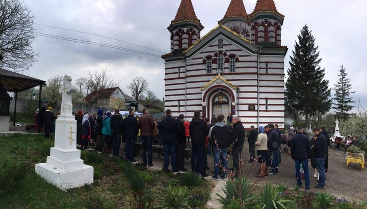 Храм в Задубровке. Фото: facebook.com/zadubrivka