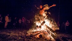 Івана Купала, або Шлях від дерев'яних бовванів до ідолів штучного інтелекту