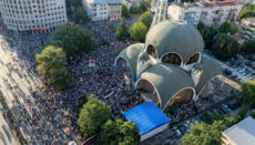 Тисячі віруючих Македонської Церкви вийшли на молитовне стояння проти ЛГБТ