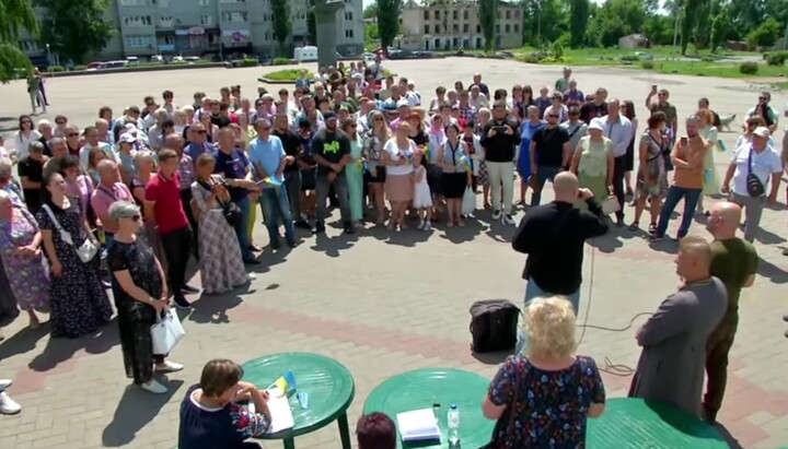 Територіальні збори в Бородянці. Фото: скріншот відео 5 каналу