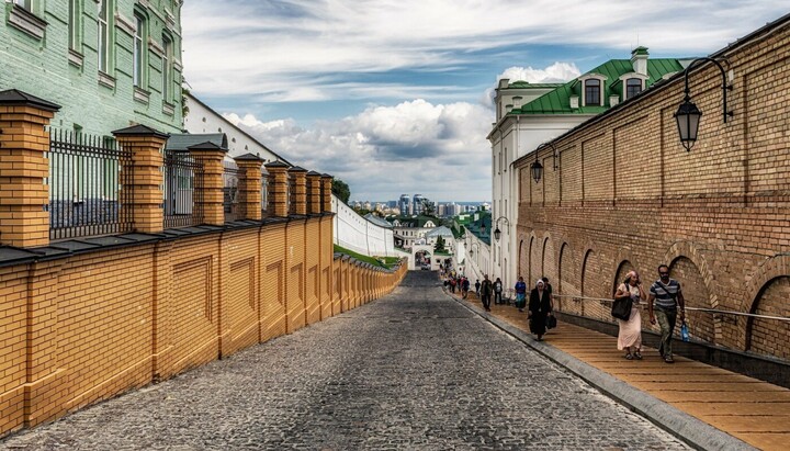 Нижня територія Києво-Печерської лаври. Фото: 44.ua