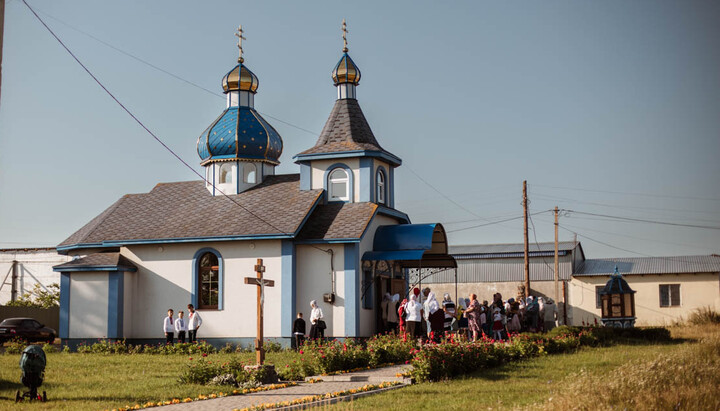 Храм на честь архістратига Михаїла у с. Слобідка-Охрімовецька. Фото: сторінка Хмельницької єпархії УПЦ у Facebook