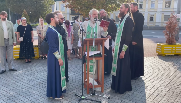 Prayer at the Kyiv-Pechersk Lavra. Photo: Telegram channel "Lavra Now"
