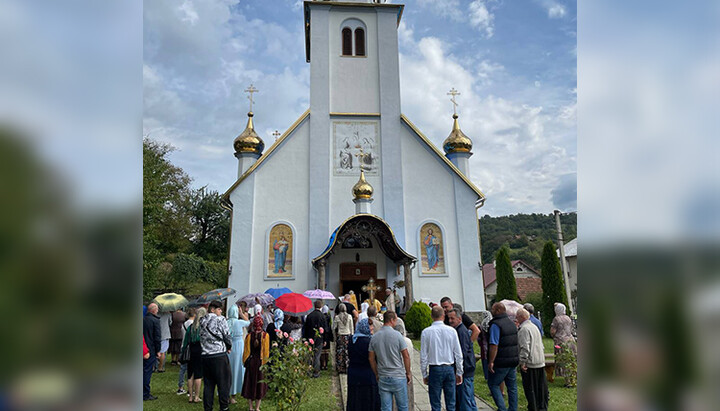 Parishioners of the Holy Spirit Church at the liturgy. Photo: UOJ