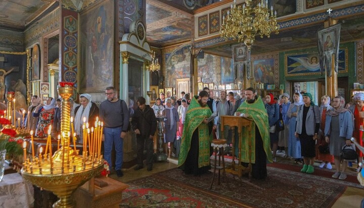 Молебен для преподавателей и слушателей курсов при КДАиС. Фото: kdais.kiev.ua