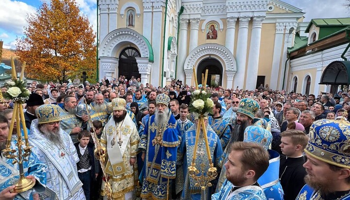 Богослужение в Кременецком монастыре в праздник иконы Божией Матери «Всех скорбящих Радость». Фото: news.church.ua 