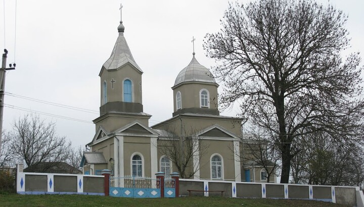 Храм в честь Успения Пресвятой Богородицы в с. Шебутинцы. Фото: wikimapia.org