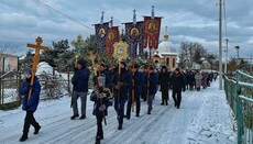 В Козлине на Ровенщине верующие УПЦ провели крестный ход с молитвой о мире