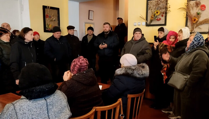 Храм настоятеля у Ленківцях, чий син воює в ЗСУ, обманом перевели до ПЦУ