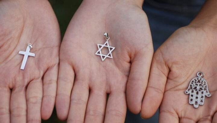 Religious symbols are banned in Europe. Photo: new.point.md