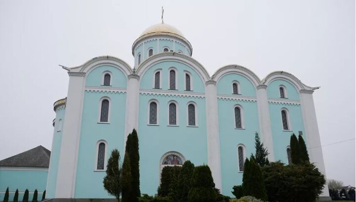 Holy Assumption Cathedral of the UOC in Volodymyr. Photo: Bug