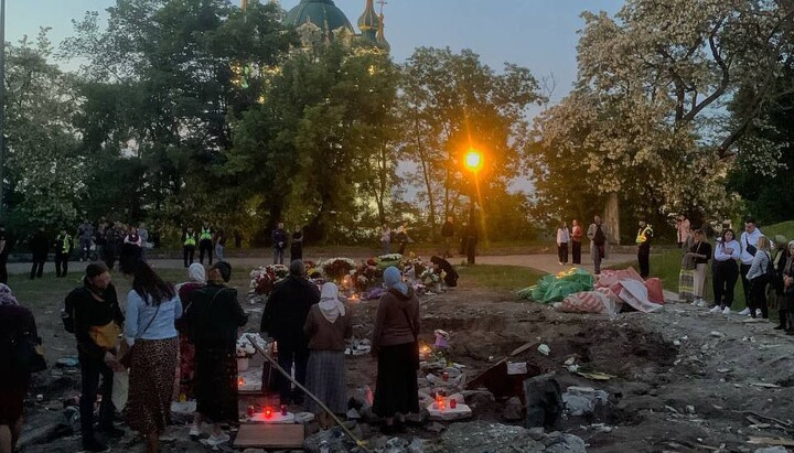 На месте сноса Десятинного храма. Фото: Перший козацький