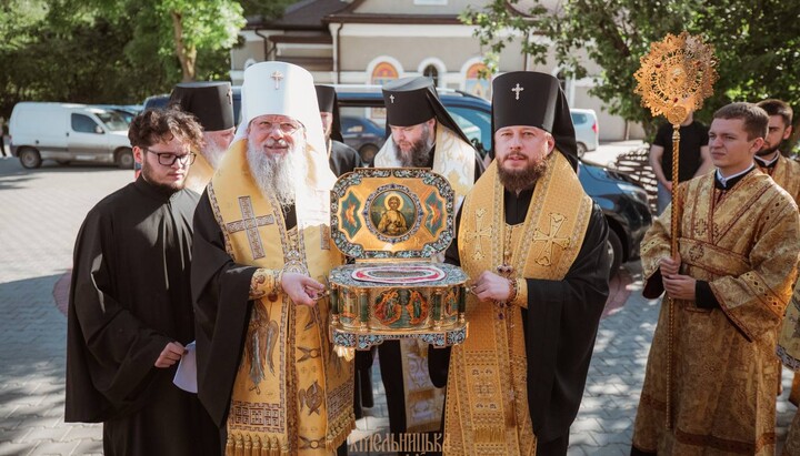 Στο Χμελνίτσκι έφτασε η κιβωτός με το πέλμα του Αποστόλου Ανδρέα του Πρωτόκλητου. Φωτογραφία: επισκοπή Χμελνίτσκι