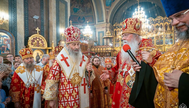 Митрополит усієї Америки і Канади Тихон у Чернівцях. Фото: news.church.ua