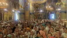 Верующие УПЦ начали Крестный ход из Каменца-Подольского в Почаев