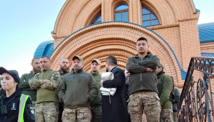 ტაძრის აღება ბოიარკაში. ფოტო: Перший козацький