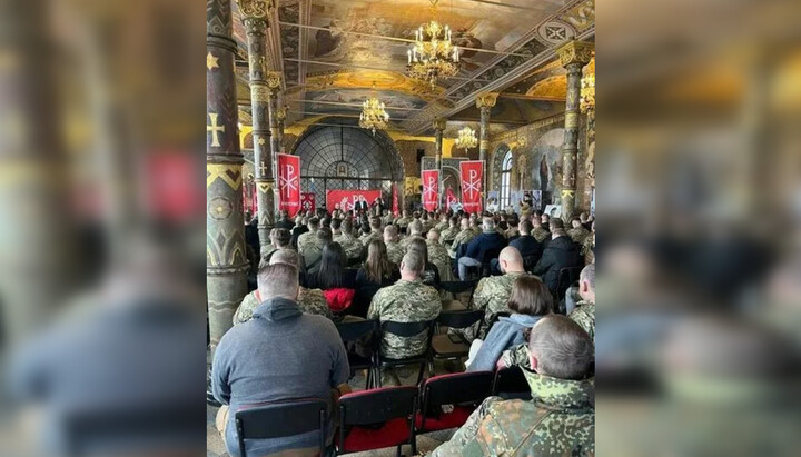 «Братство» в Киево-Печерской лавре. Фото: Facebook Корчинского