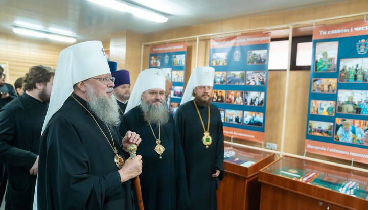 Виставку відкрив митрополит Чернівецький і Буковинський Мелетій. Фото: КДАіС