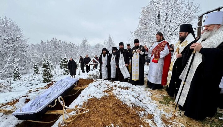 Похорон схимонаха Онуфрия (Бучело). Фото: Мукачевская епархия