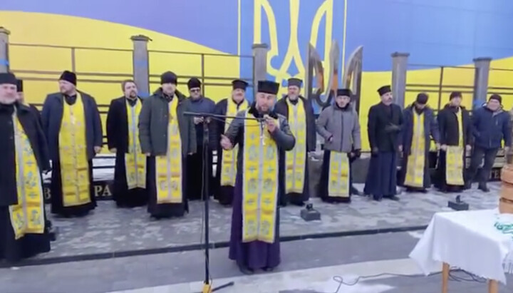 OCU representatives at a rally in Storozhynets. Photo: Screenshot from Hryshchuk's Facebook