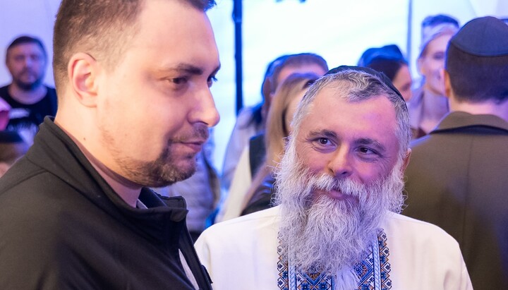 Budanov mit Rabbi Jonathan Markovich. Foto: Facebook JCC BEIT Menachem KYIV