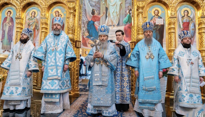His Beatitude leads the Divine Liturgy at Annunciation Church in Kyiv