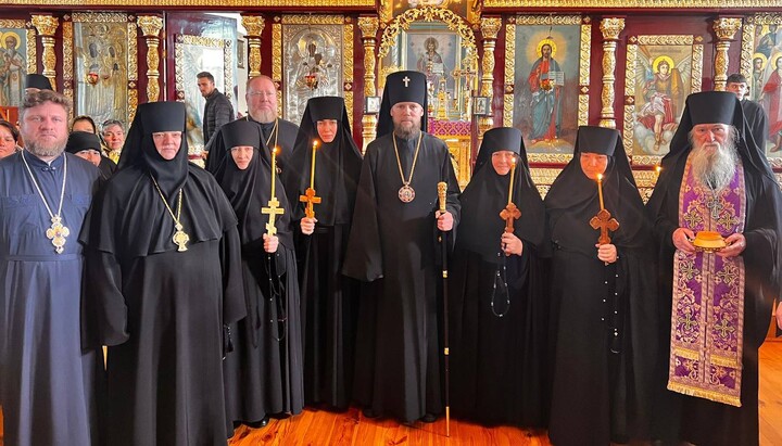 Archbishop Sergiy and the nuns of the Nativity of the Theotokos Convent. Photo: Press Service of the Odesa Eparchy