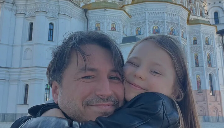 Prytula with his daughter in the Lavra. Photo: Prytula’s Instagram
