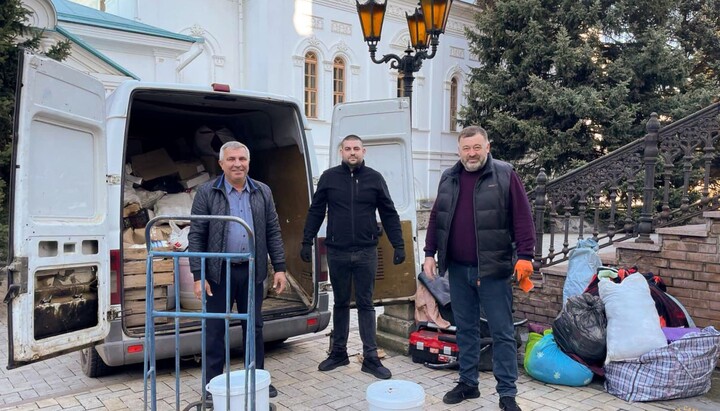 Credincioșii bucovineni au transportat 30 de tone de ajutoare umanitare la Lavra Sviatohorsk.