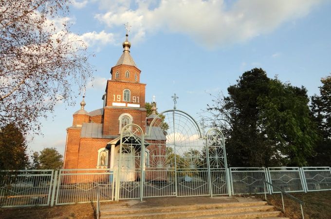 В селе Комарово злоумышленник избил священника во время богослужения