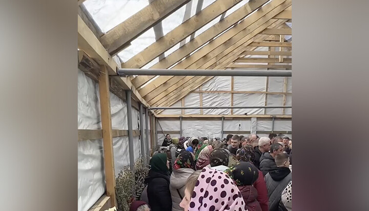 Ντραμπίνκο: Σε ναούς που πέρασαν στην OCU, η ενορία της UOC δεν έχει εξαφανιστεί