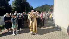 В храме села Плаюц Хустской епархии УПЦ освятили престол