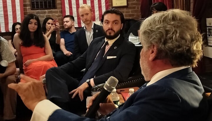 Robert Amsterdam at a meeting with NYYRC representatives. Photo : UOJ in America