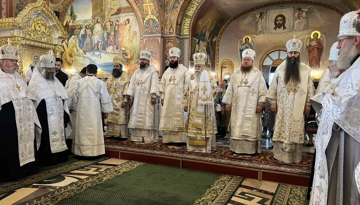 Всенічне бдіння в Троїцькому соборі Банченького монастиря. Фото: Facebook Чернівецько-Буковинської єпархії УПЦ