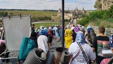 Из Каменца-Подольского вышел крестный ход в Почаевскую лавру