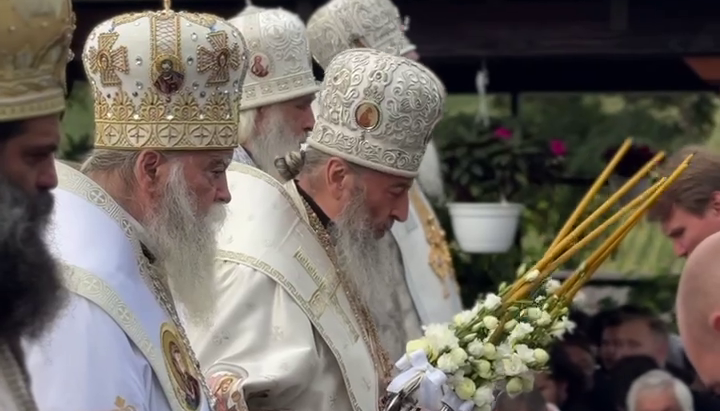 Богослужение в Банченском монастыре. Фото: СПЖ