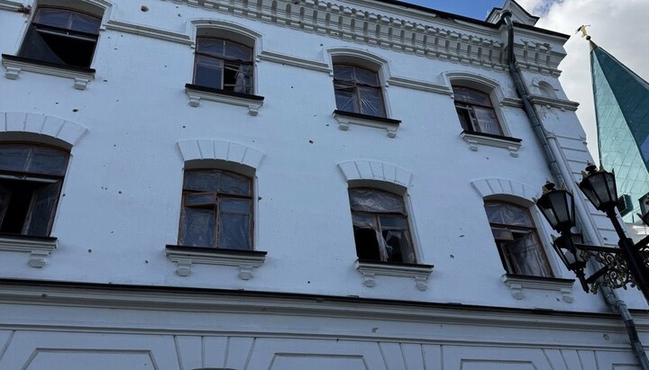 In the Sviatohirsk Lavra, almost all windows were shattered as a result of shelling on August 15, 2025. Photo: Ternopil Eparchy