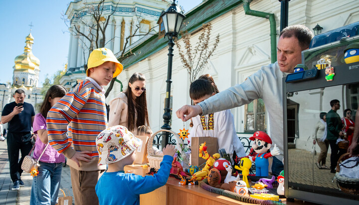 Sale of souvenirs in the Lavra Reserve. Photo: Kotliarevska's Facebook