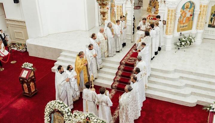 Престольне свято жіночого монастиря «Слатина» буковинського селища Красноїльськ 19 серпня 2025 р. Фото: вірян Чернівецької єпархії