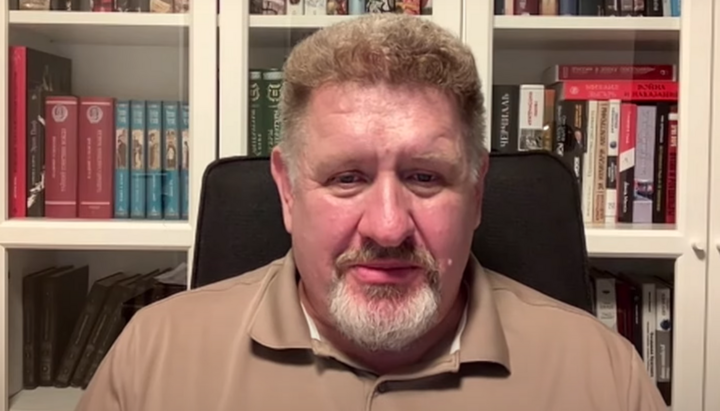 Κωνσταντίν Μπονταρένκο. Φωτογραφία: Στιγμιότυπο από το κανάλι YouTube Αλεξάντρ ΣΕΛΕΣΤ