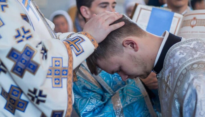 Апостольське преємство є однією з умов того, що Церква благодатна. Фото: media.foma