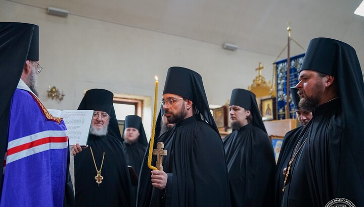 Архиепископ Белогородский Сильвестр совершил монашеский постриг сотрудника КДА. Фото: КДАиС