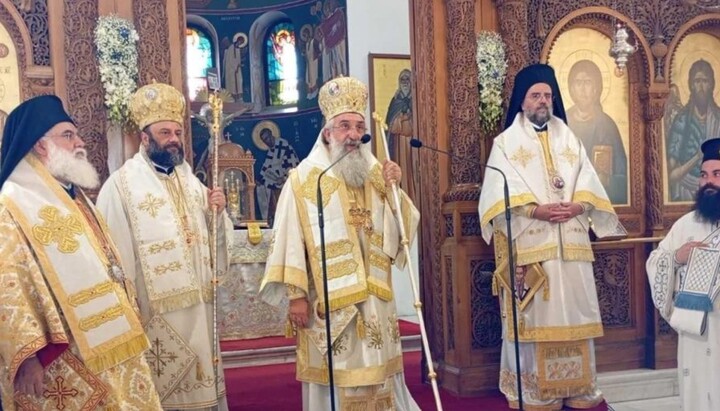 The Divine Liturgy in Crete during the celebration of the day of Apostle Titus. In the center - Archbishop Eugenios of Crete. Photo: Orthodoxia News Agency