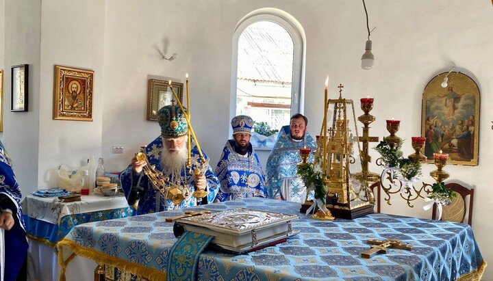 Στο Ντιλόβε ο Μητροπολίτης Χουστ ευλόγησε την Αγία Τράπεζα του νέου ναού