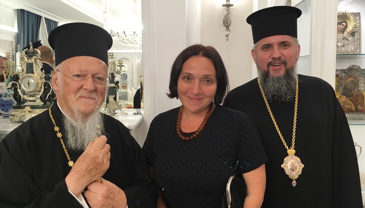 Мищенко в окружении Патриарха Варфоломея и Сергея Думенко. Фото: Фейсбук Мищенко