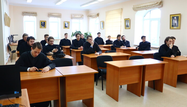 «Пикасо́»: диалог Евы с дьяволом