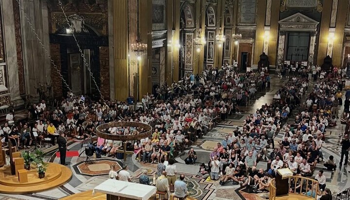 Богослужение ЛГБТ-католиков в Риме. Фото: Фейсбук Мартина